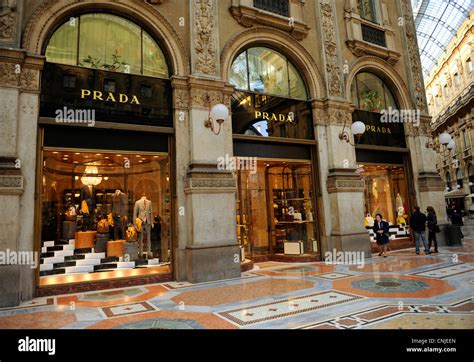 negozio prada galleria vittorio emanuele ii milano|PRADA .